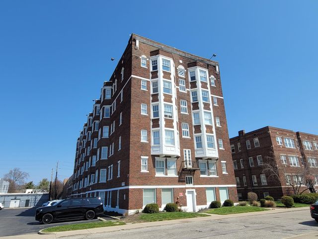 230 E  9th St #502, Indianapolis, IN 46204