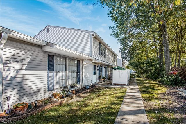 20547 Williamsburg Ct #217D, Middleburg Heights, OH 44130