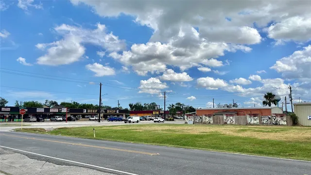 Victoria St, Houston, TX 77015