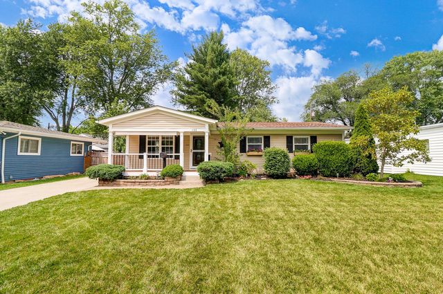132 Mariemont Dr N, Westerville, OH 43081