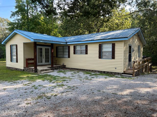 3979 Laws Hill Rd, Waterford, MS 38685