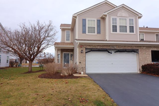 1940 Candlelight Cir, Montgomery, IL 60538