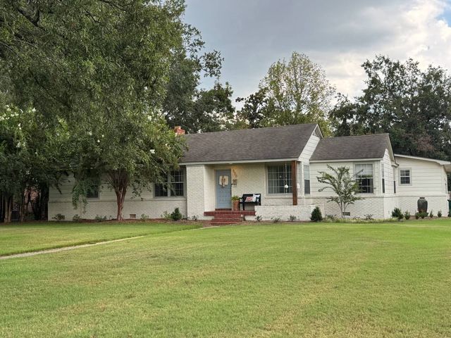 500 E  Adams Ave, Greenwood, MS 38930