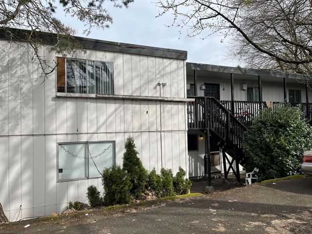 8040 SW 19th Ave  #3, Portland, OR 97219