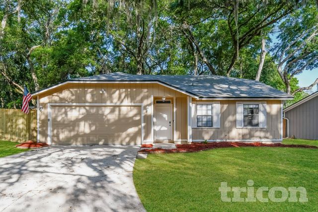 3572 Raymur Villa Dr, Jacksonville, FL 32277
