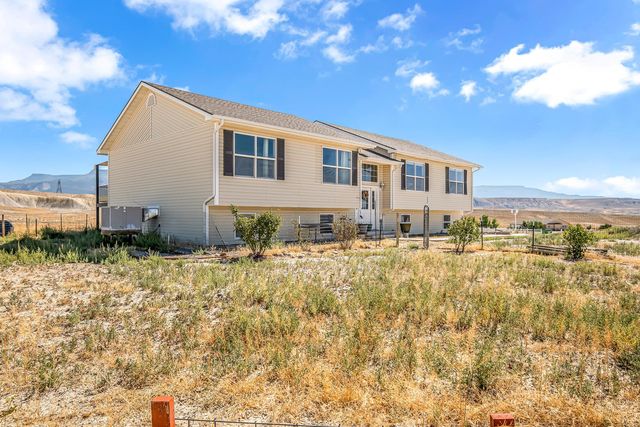 900 Los Broncos Ct, Whitewater, CO 81527