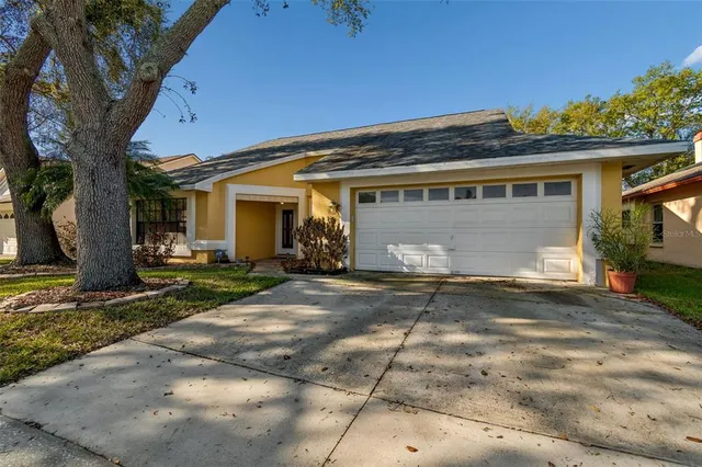 9613 Cypress Brook Rd, Tampa, FL 33647