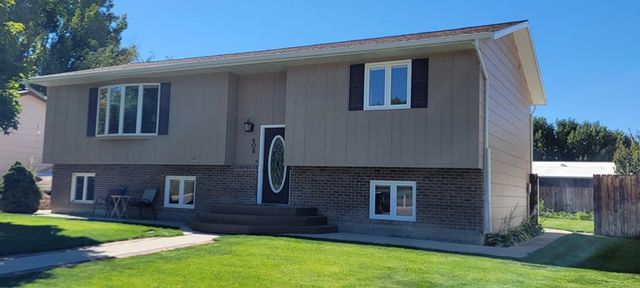 408 23rd St, Worland, WY 82401