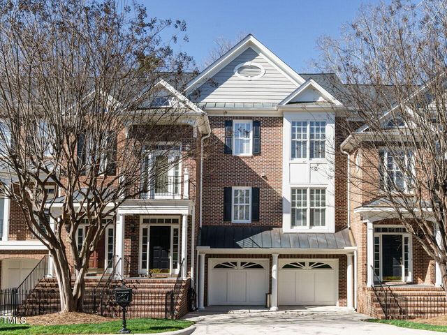 111 Lions Gate Dr, Cary, NC 27518