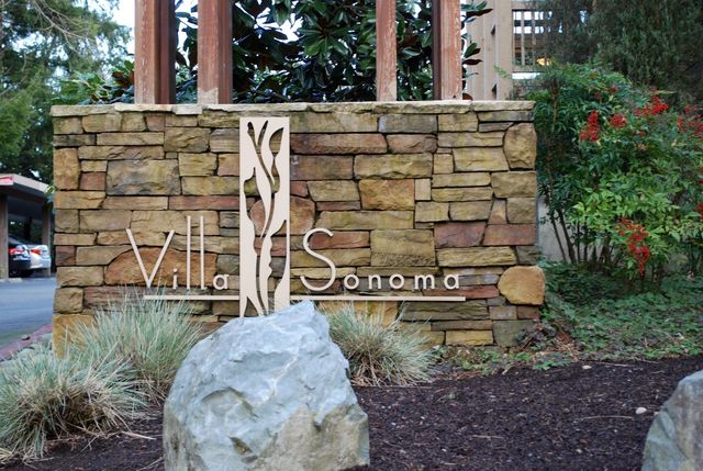 8244 126th Ave  NE #B301, Kirkland, WA 98033