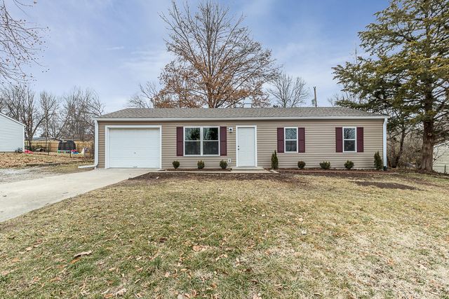 1405 Westwinds Dr, Columbia, MO 65203