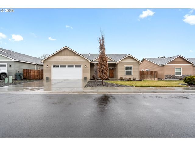 926 SW Coyote Dr, Hermiston, OR 97838