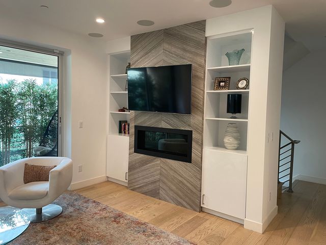 10419 Pandora Ave, Los Angeles, CA 90025