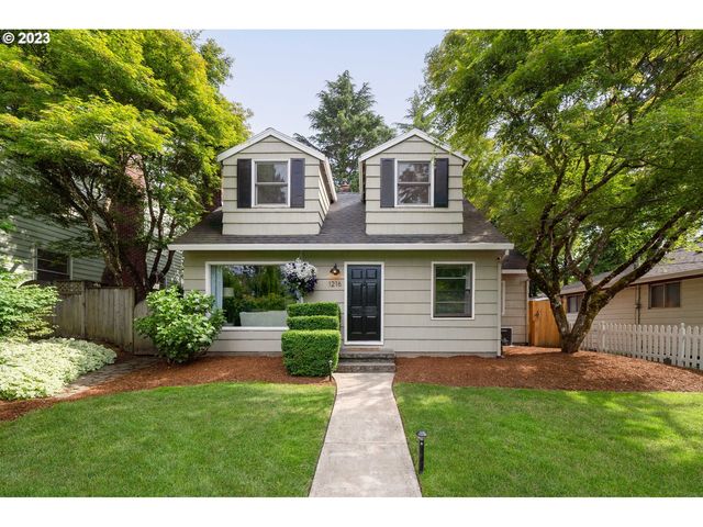 1216 SW Hume St, Portland, OR 97219