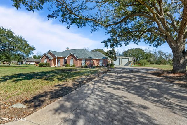 108 Countryside Dr, Youngsville, LA 70592