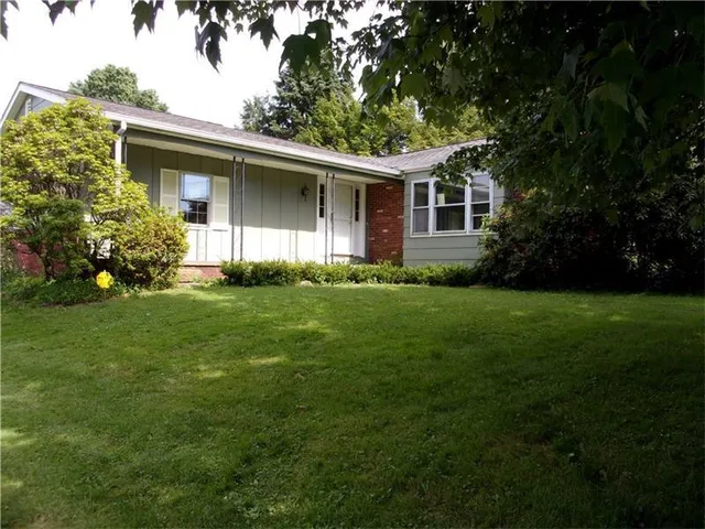 122 Baldwin Rd, New Castle, PA 16101
