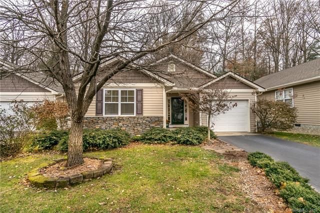 131 Clear Creekside Dr, Hendersonville, NC 28792