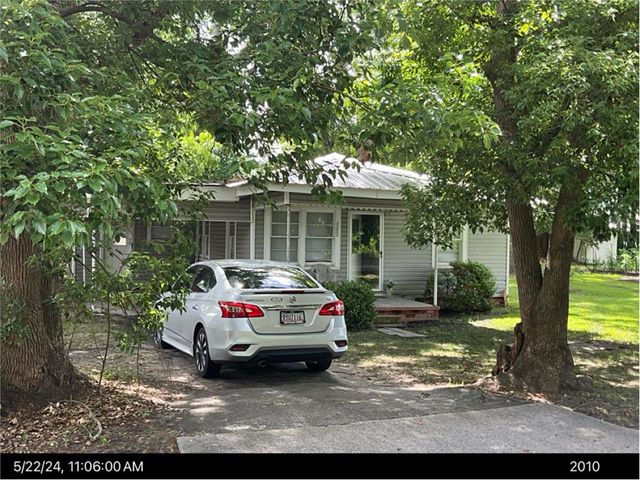 702 S  Daughtry St, Douglas, GA 31533