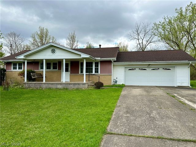 182 Habant Dr, Amherst, OH 44001