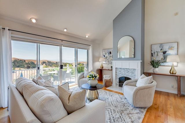 3415 Spring Creek Ln, Milpitas, CA 95035