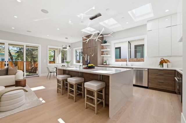 10536 S  Tantau Ave, Cupertino, CA 95014