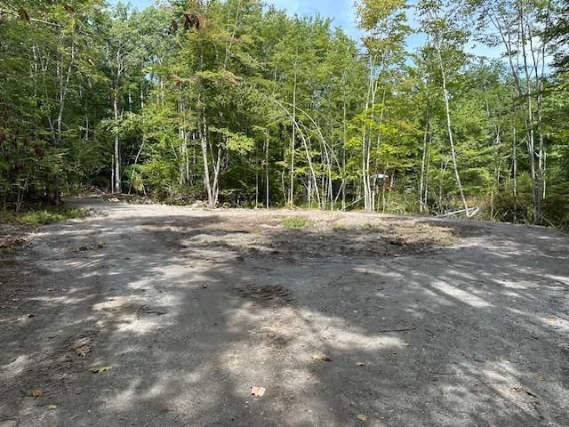 6 Oak Circle, Raymond, ME 04071