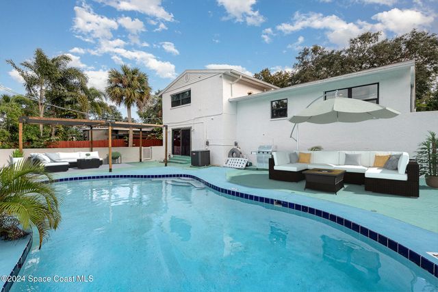 46 Burlington Ave, Rockledge, FL 32955