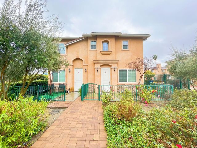 1672 E  Harvard Pl, Ontario, CA 91764