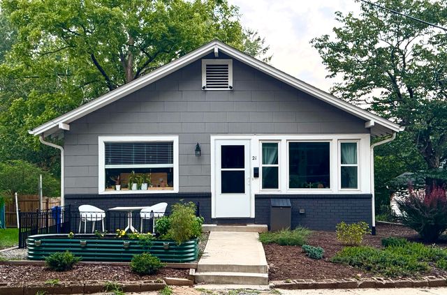 21 Majestic Ave, Asheville, NC 28806