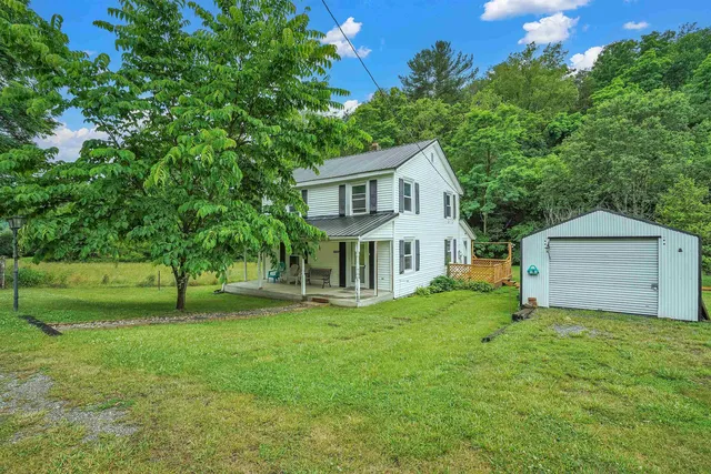 9048 Cumberland Gap Rd, New Castle, VA 24127