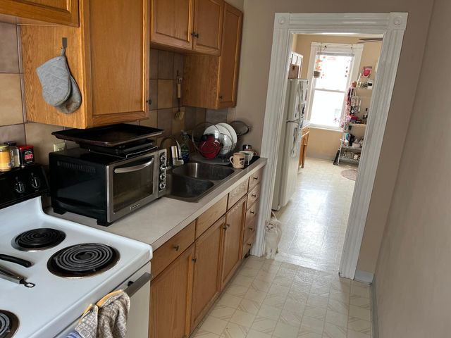 19 Sturgis St   #3, Woburn, MA 01801