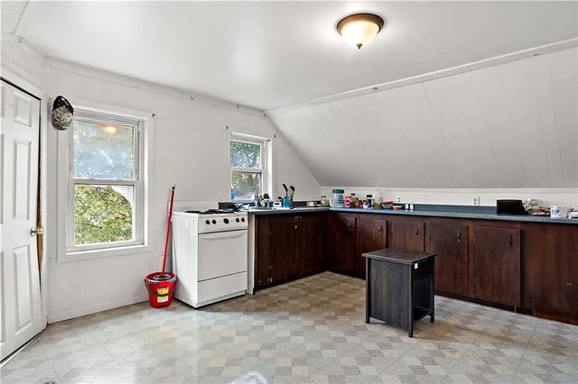 102 Francis Ave #3, Pawtucket, RI 02860