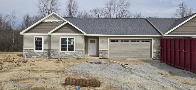 1401 E  Boulder Run, Columbia City, IN 46725