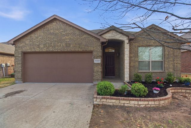 10928 Middleglen Rd, Haslet, TX 76052