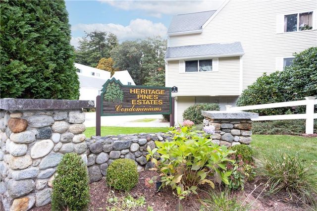 72 Perry St #145, Putnam, CT 06260