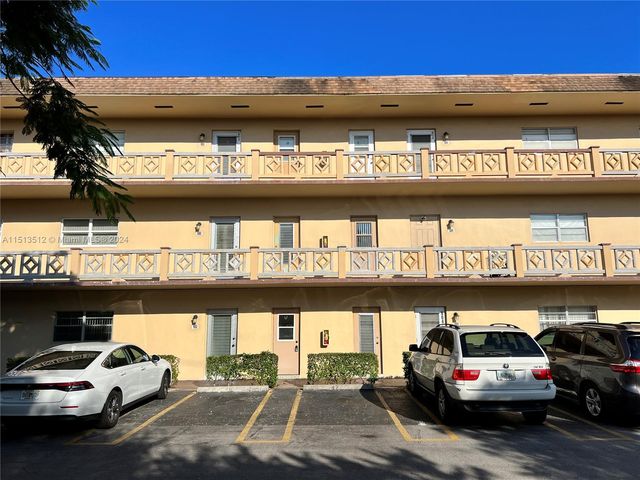3530 NW 52nd Ave #403, Fort Lauderdale, FL 33319