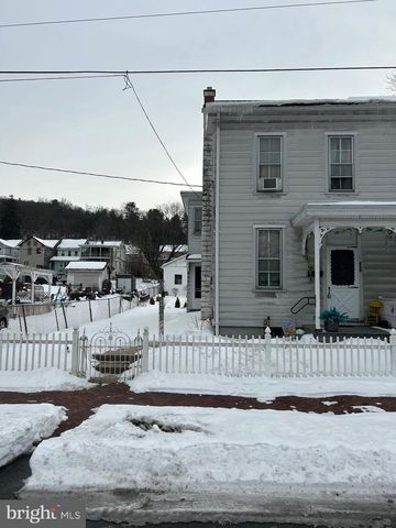 734 N  2nd St, Lykens, PA 17048