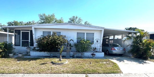 312 Molokai Dr #67, Bradenton, FL 34207