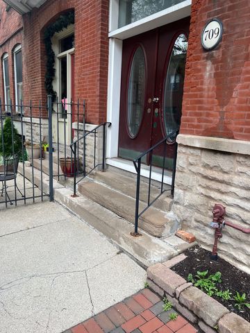709 S  Ada St #1, Chicago, IL 60607