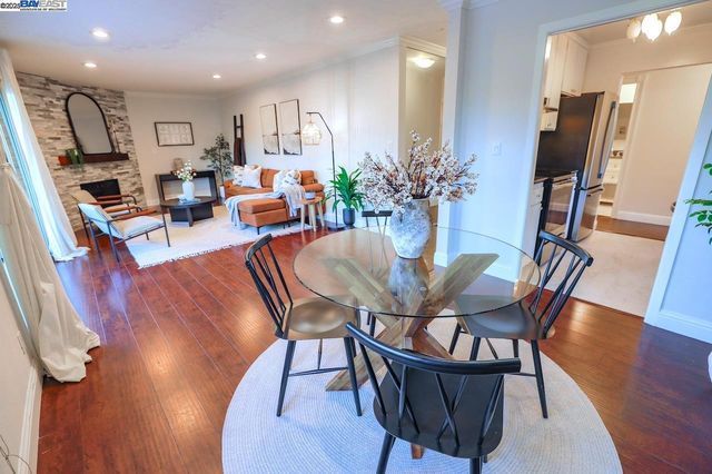 567 Oakland Ave #101, Oakland, CA 94611