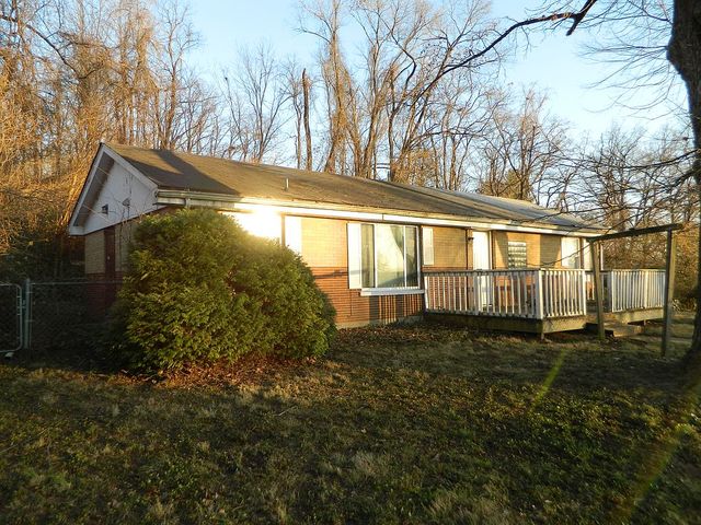 322 Tower Dr, East Alton, IL 62024
