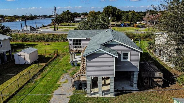 5138 Hatty St, Lafitte, LA 70067