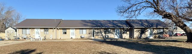 1115 Central Ave, Hawarden, IA 51023