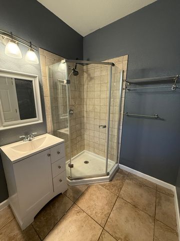 1130 Oatgrass Way #1, Los Banos, CA 93635