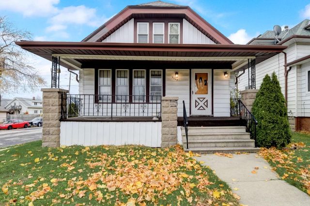 3202 South 9th PLACE, Milwaukee, WI 53215