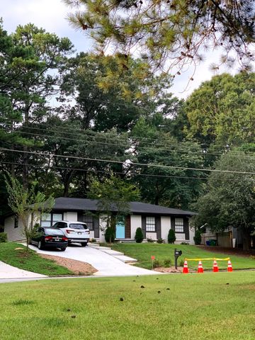 2929 Fantasy Ln, Decatur, GA 30033