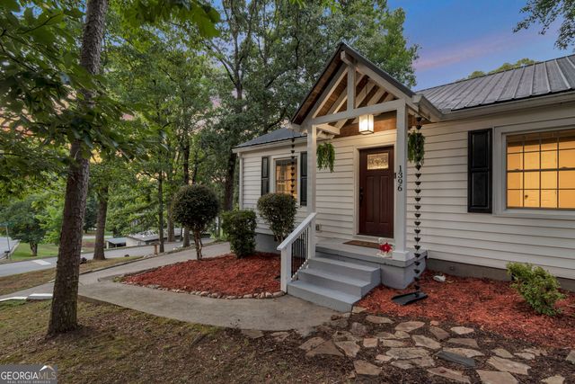 1396 Enota Ave NE, Gainesville, GA 30501