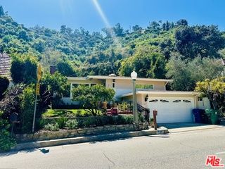 1669 N  Beverly Dr, Beverly Hills, CA 90210