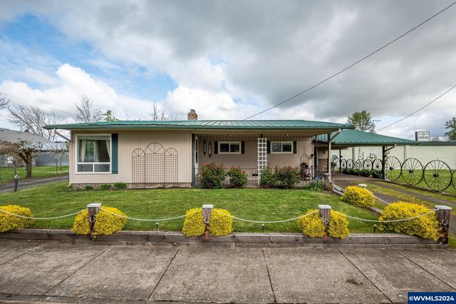 535 Orchard St, Monroe, OR 97456