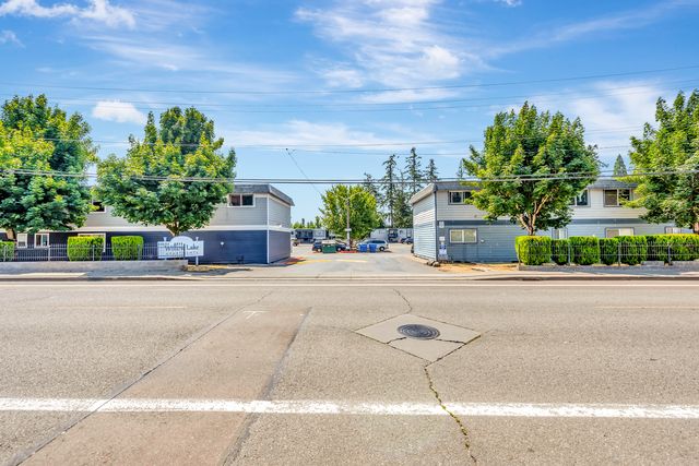 760 Plymouth Dr NE, Salem, OR 97303
